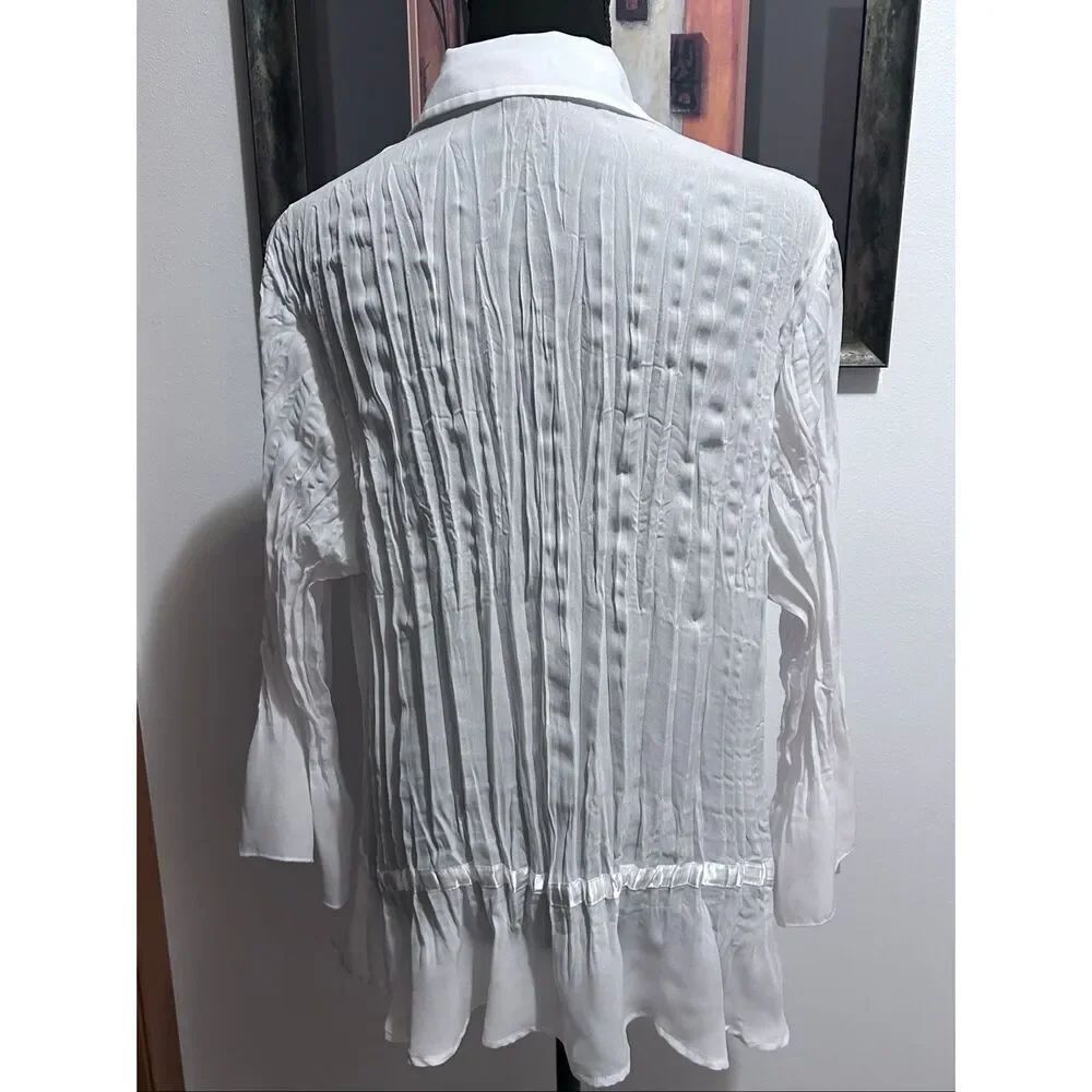 Notations Woman Size 1X Crinkle Button Down V-Neck White Blouse Bell Sleeves - Picture 6 of 10
